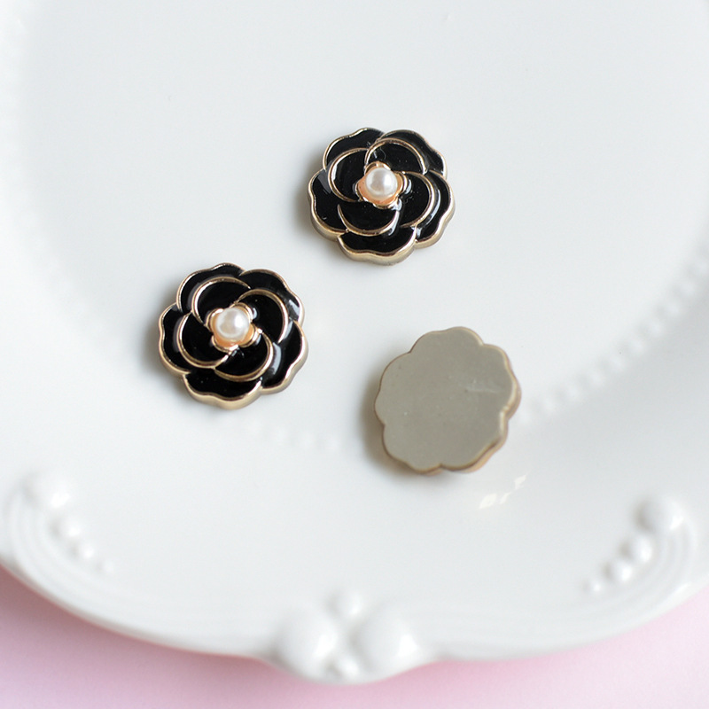 Black Flowers 1.8