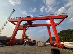 <strong>Container</strong> Crane Rail Mounted Gantry Crane Price for <strong>Loading</strong> <strong>and</strong> <strong>Unloading</strong> <strong>Containers</strong> in Port Terminal <strong>and</strong> Rail Yards - Product Image 4