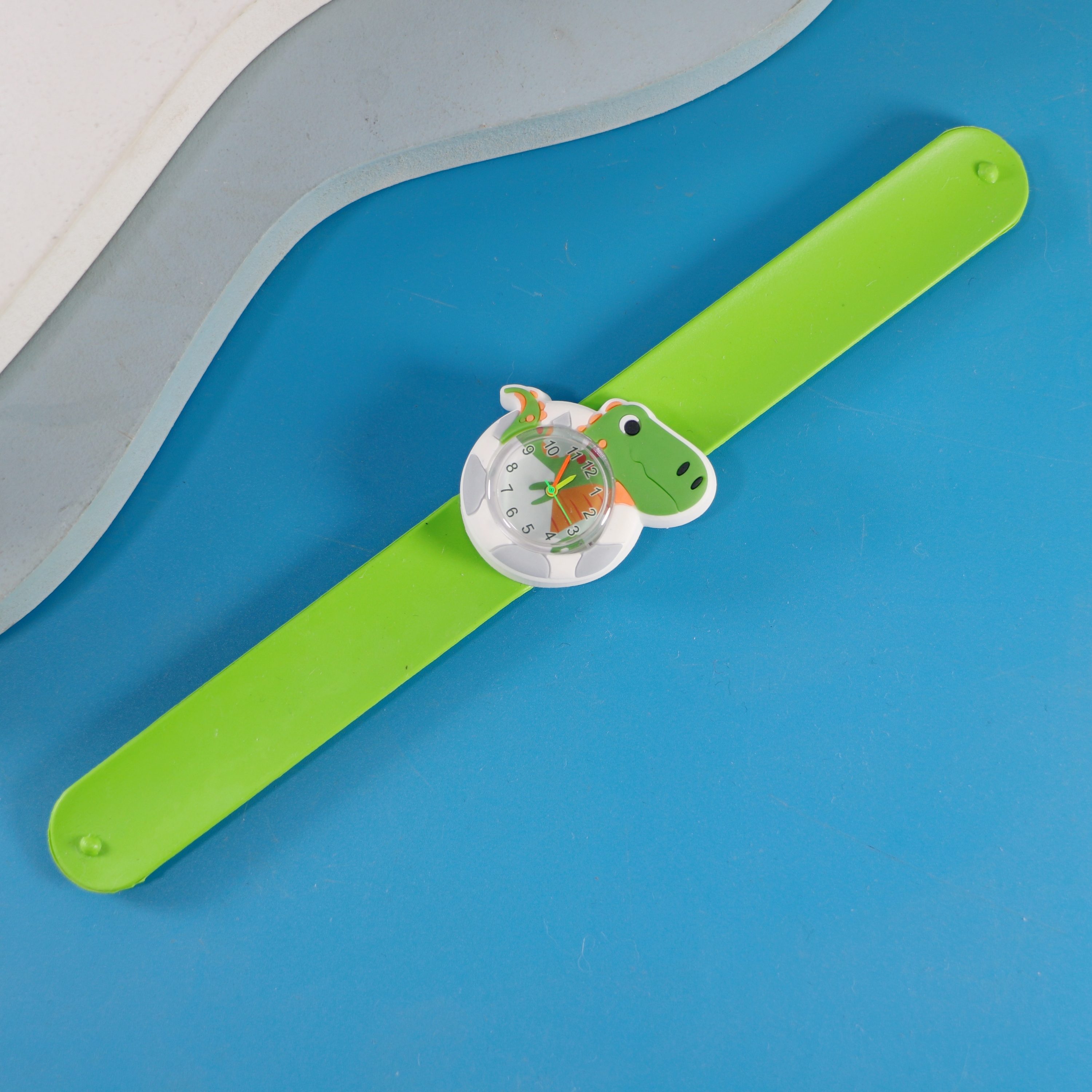 Correa de reloj verde con estampado de dinosaurios 1