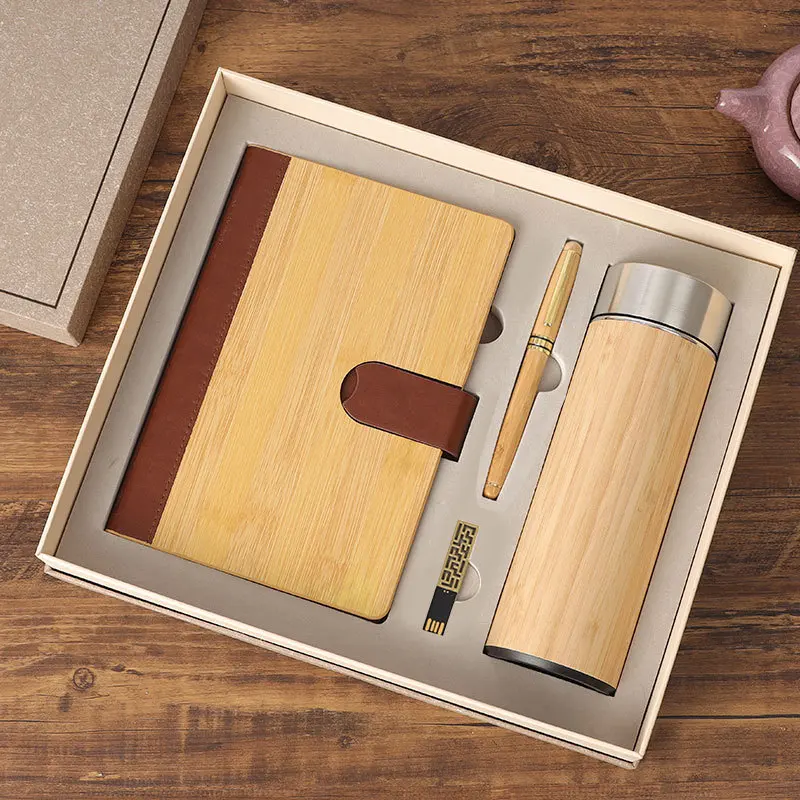 2024 Cuadernos de madera de bambú promocionales logotipo personalizado caja de regalo conjunto de negocios al por mayor respetuoso con el medio ambiente