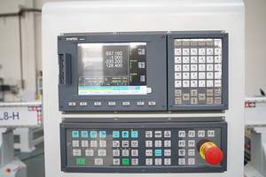 SIGN ATC CNC-Fräser mit automatischem Lade-und Entlade tisch Hoch leistungs rahmen Holz maschine für die Möbel herstellung - Product Image 6