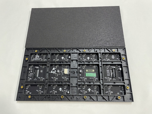 Q2.5 Qiangli โมดูลโฆษณา LED ให้คะแนน IP65 1920/3840Hz สำหรับการใช้ในลิฟต์และสนามบิน - Product Image 6