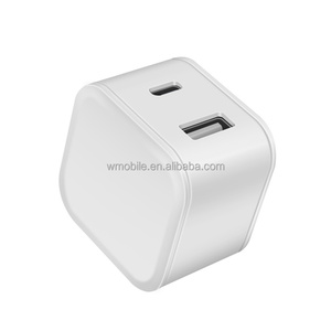 Hochwertiger Multifunktions-Reise adapter Universal Typ C Ein Netz stecker mit zwei USB-Anschlüssen - Product Image 1