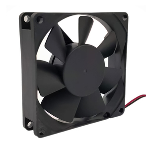 O motor refrigerando elétrico dos fãs 12v 24v BLDC do fluxo axial de 80mm com lâminas plásticas OEM & ODM apoiado