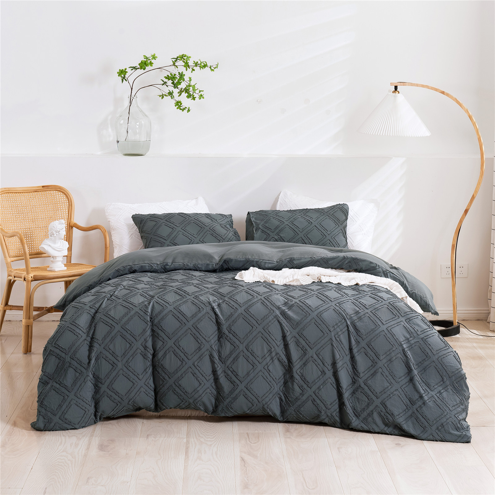 Diamond Pattern Tufted Duvet cover 3PCS  Comforter cover Microfiber Bedding set Solid Duvet cover