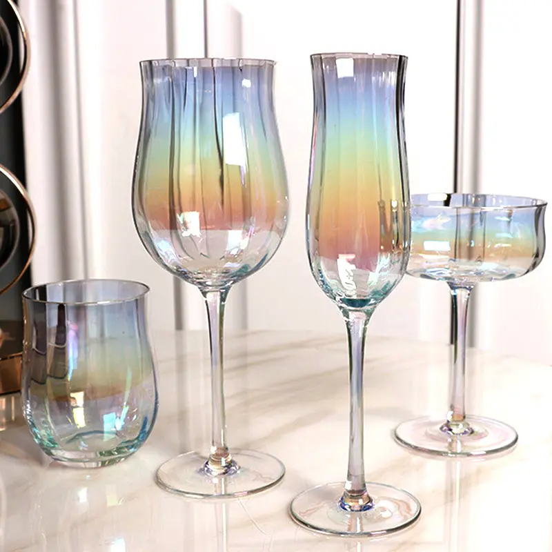 Tazza di vino a tulipano di lusso a luce moderna con bordo verticale con grano tazza di vino francese arcobaleno casa calice colorato creativo