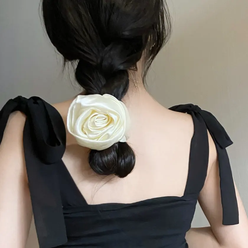 Chouchou vintage en satin de soie pour filles, bandes de cheveux romantiques de luxe, fait à la main, fleur crémeuse, rose blanche, meilleure vente