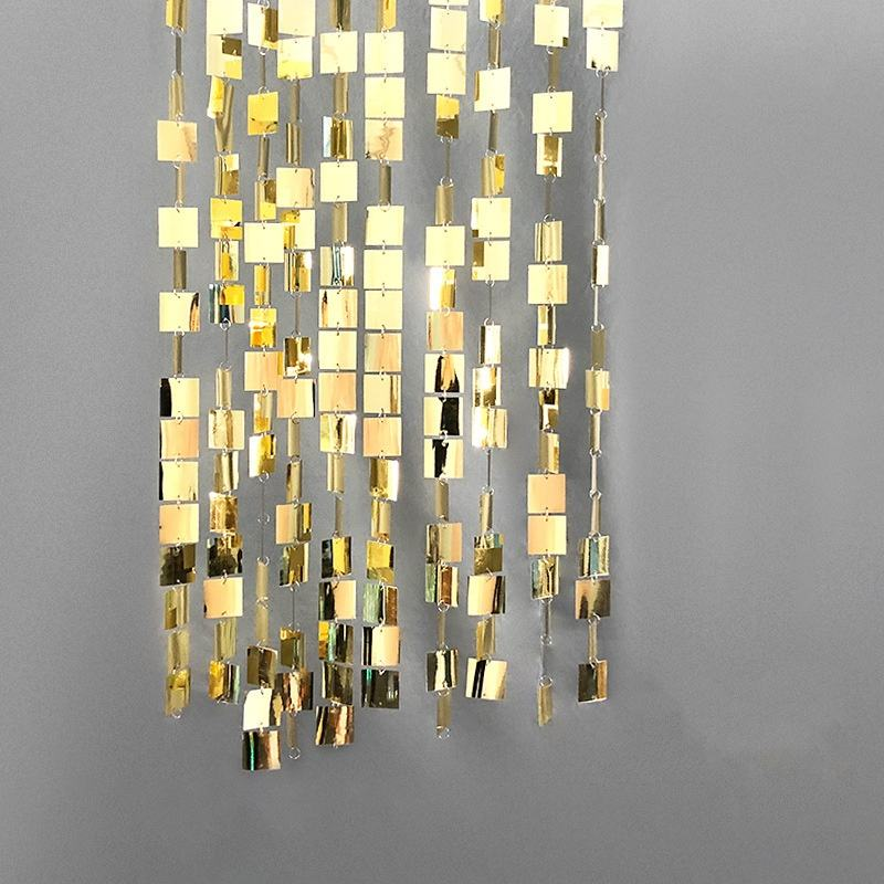 Paillettes carrées dorées (1 mètre de long)