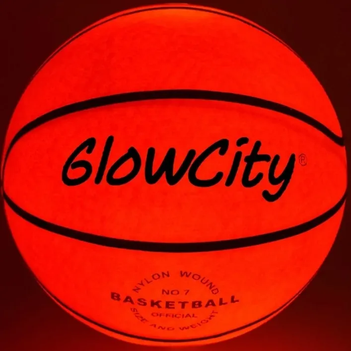 2023 nuevo diseño almohada de baloncesto felpa que brilla en la oscuridad LED baloncesto peluche juguete