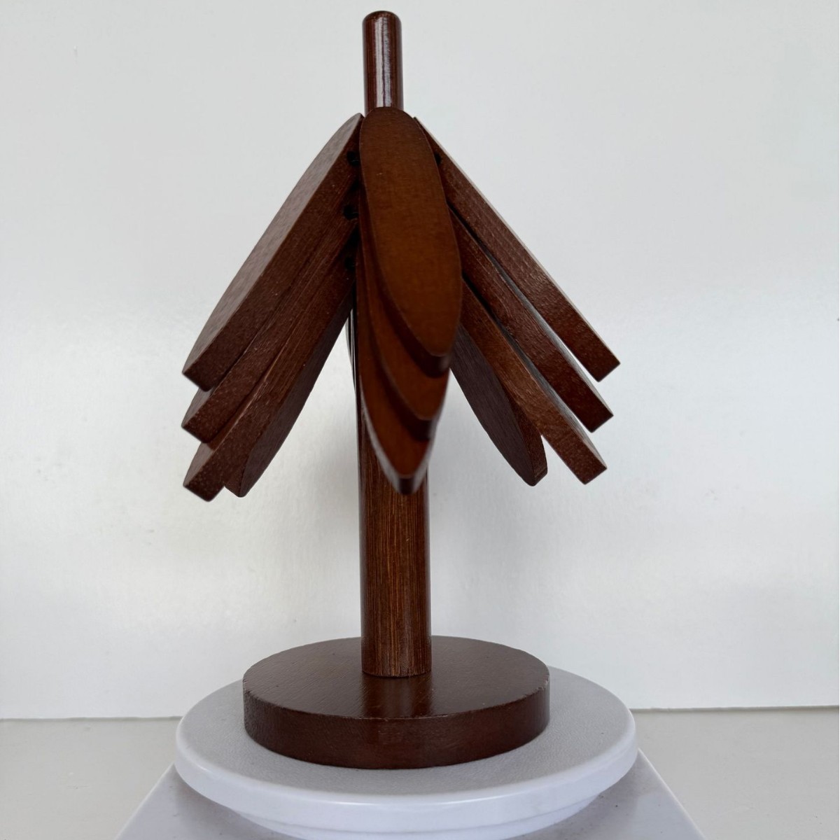 brown-four pieces + base