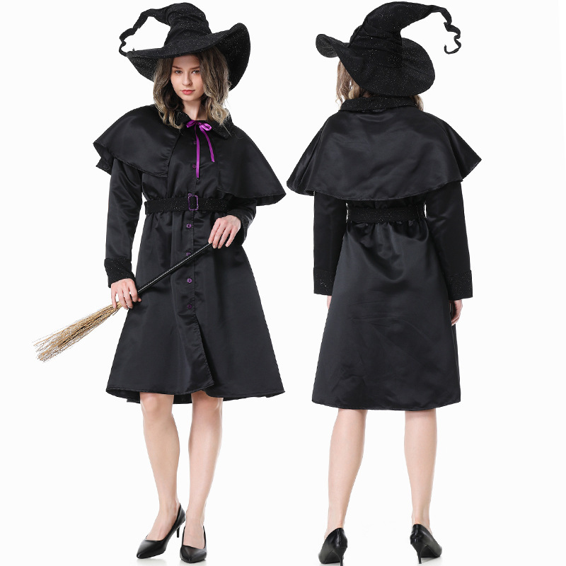 Cappello + vestito + cintura + mantello