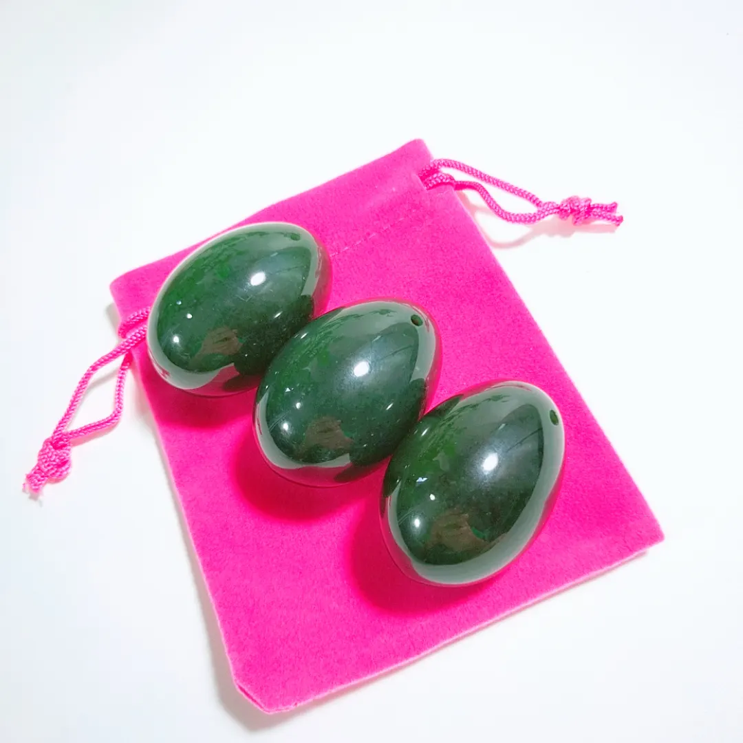 Hongzhuo Yoni Jade Eggs, Medium Size Sideway Drilled Made of Natural & Genuine Nephrite jade eggs