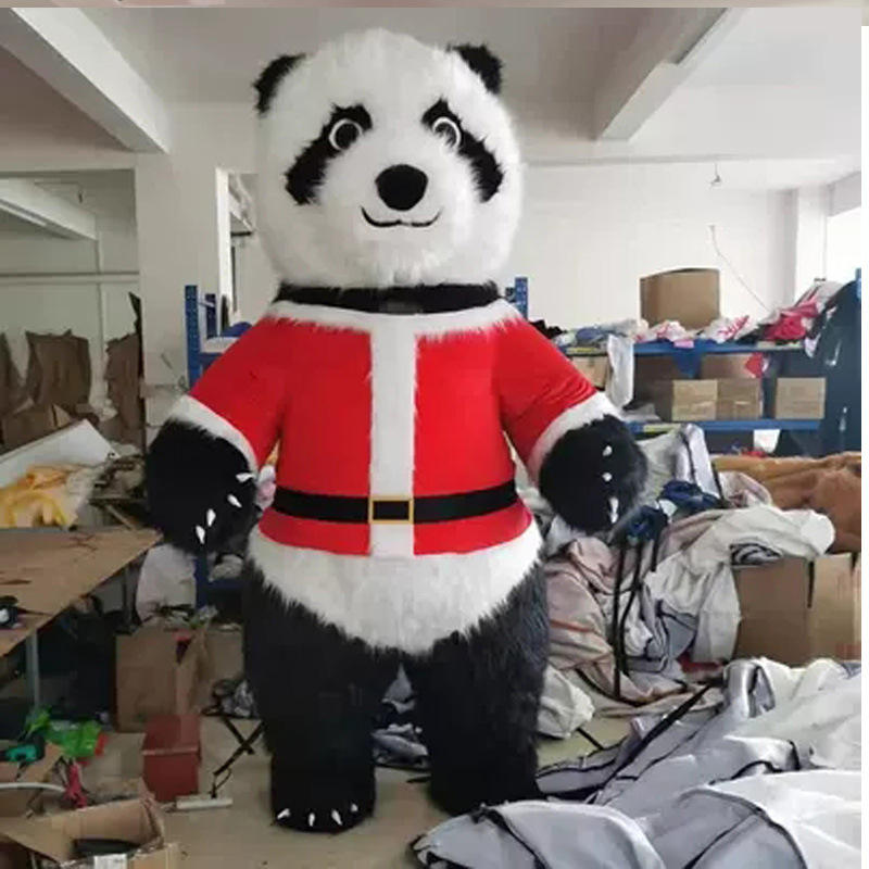 Panda géant de Noël