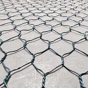 Rollo de cerca de red de malla de alambre para aves de corral de pollo Hexagonal galvanizado de precio bajo verde resistente para protección de jardín de granja - Product Image 3
