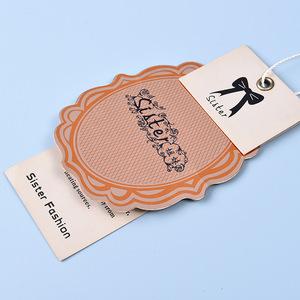 Etiqueta colgante de plástico con etiquetas colgantes de papel de cuerda para ropa, logotipo propio, etiqueta de ropa, nombre impreso, etiquetas oscilantes de ropa de lujo personalizadas - Product Image 4