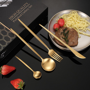 卸売高級ポルトガル24個食器再利用可能なレストランキッチン金メッキSS304(18/10) ステンレス鋼カトラリーセット
