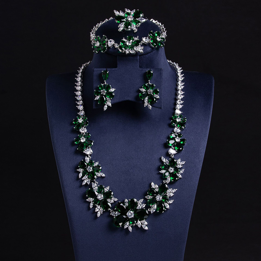 สีเขียว