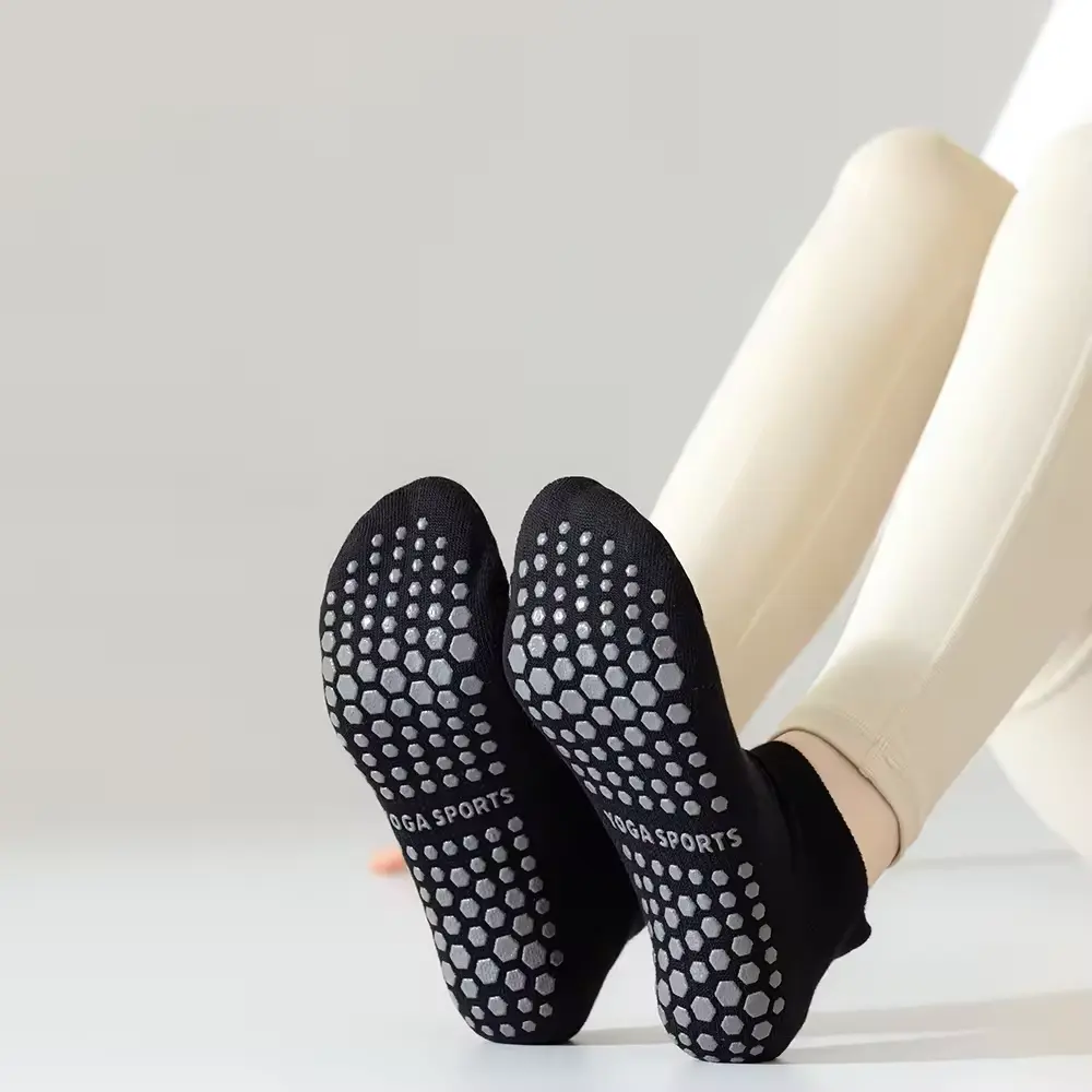 Kemiksiz özel Logo trambolin çorap Pilates kaymaz Yoga çorap sıkıştırma pamuk tüp ayak bileği çorap