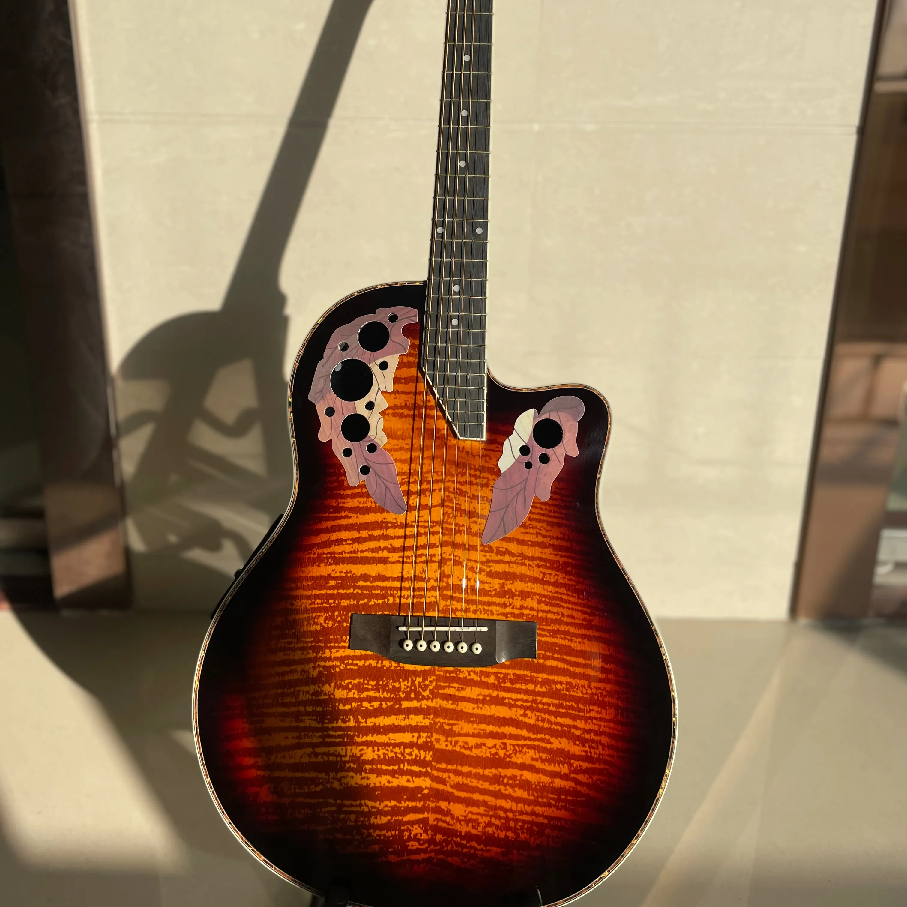 Fabriqué en chine, Instrument de musique de 41 pouces, guitare acoustique électrique à trous de raisin avec micro EQ7545 en vente