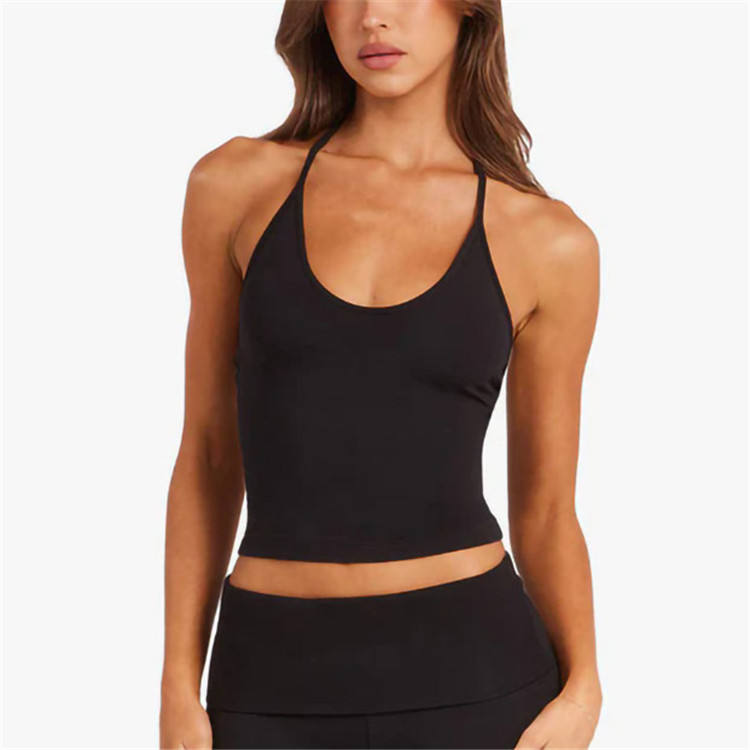 เสื้อครอปสีดำ