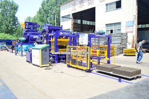 QT8-15 macchina automatica per la produzione di blocchi cavi in mattoni macchina perfetta per africani e spagnoli - Product Image 3