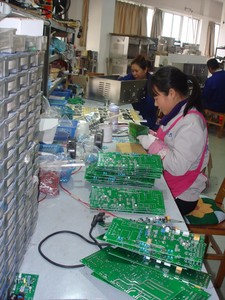 Máquina de conteo de tabletas de cápsulas embotelladoras automáticas de alta velocidad de 16 carriles - Product Image 5