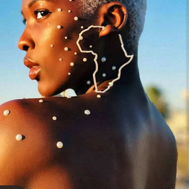 Pendientes de acero inoxidable personalizados para mujer, joyería con estilo para mujer, Arete de aro grande chapado en oro de 18K, aretes con mapa africano de África 2022