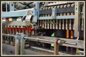 New Crown Plastic Bottle Making Drinking Water Bottle Blowing Pet Blow Machine with <strong>Chiller</strong>