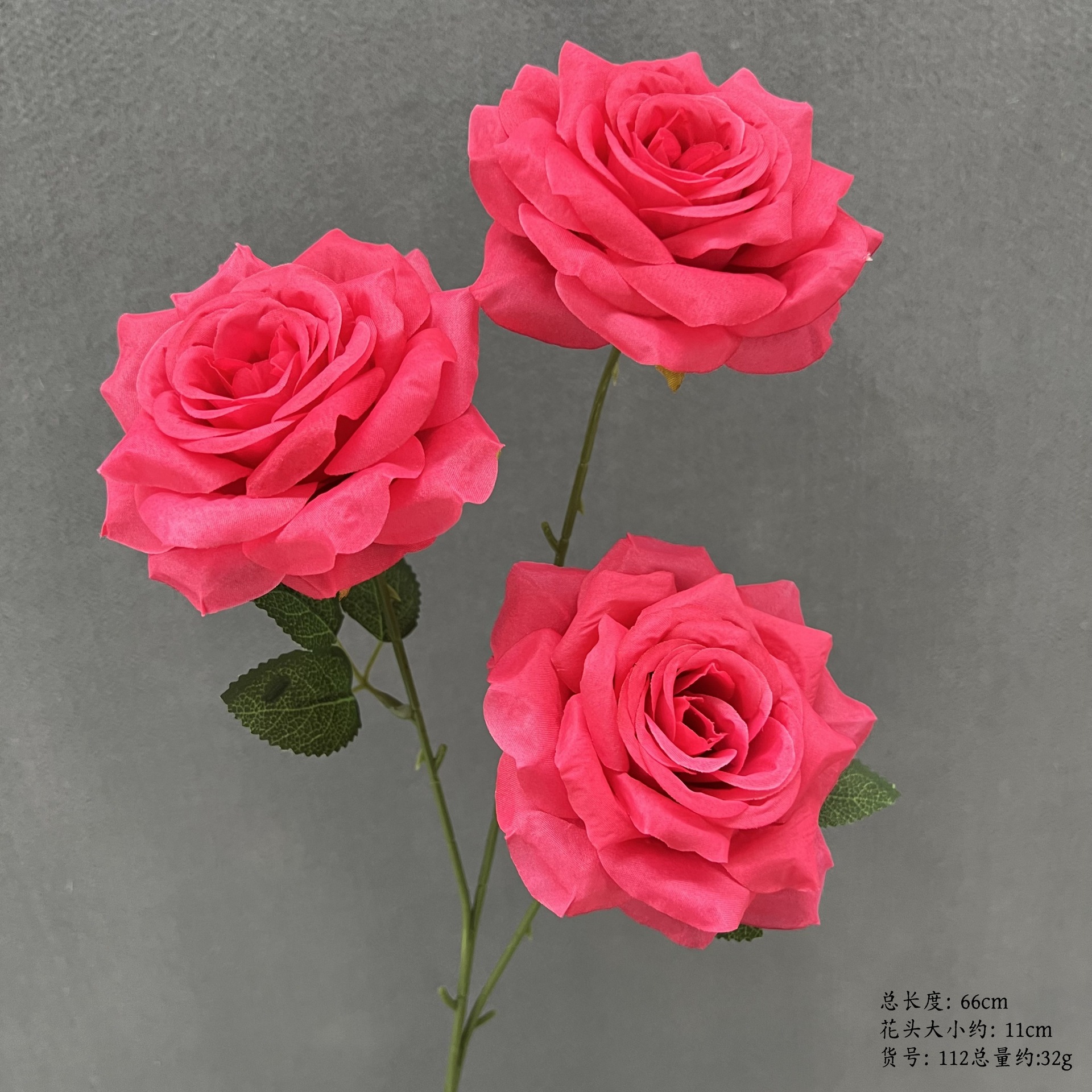 Article n° 112, rose diamant à trois têtes