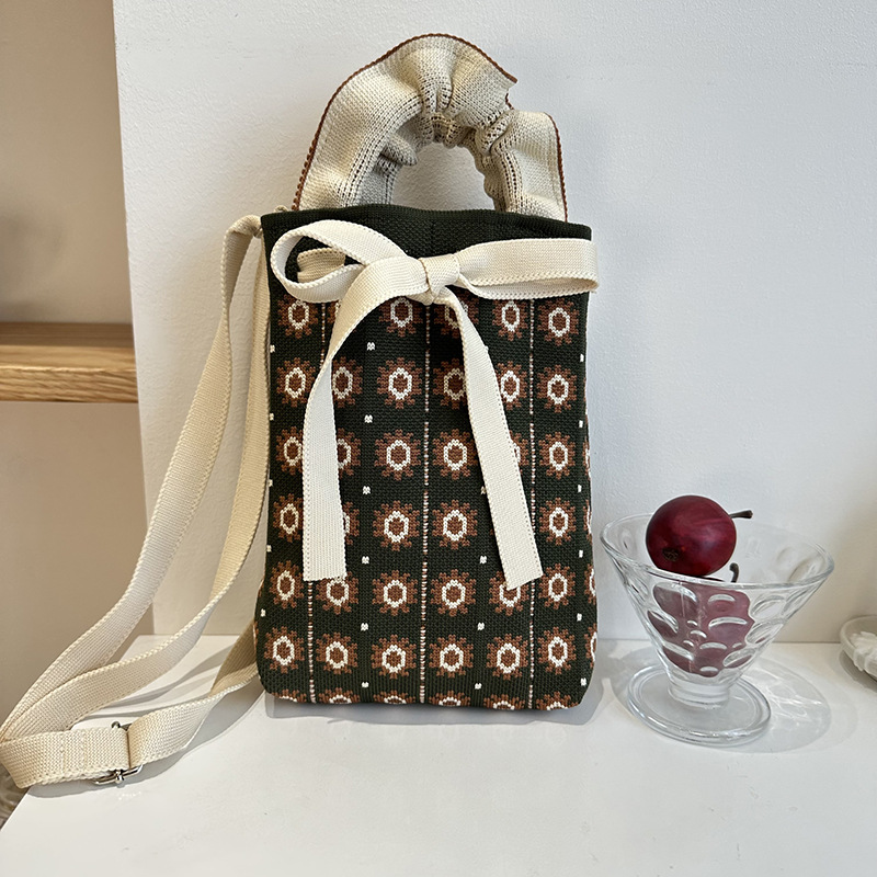 เดซี่สีเขียวทหาร