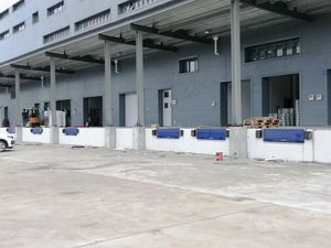 Fuerte y duradero para cargar y descargar nivelador de muelle de fábrica de alimentos de almacén de puerto
