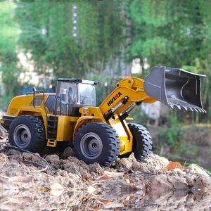 Huina 1583 yeni yükseltme 1/14 ölçekli 22 kanal uzaktan kumanda buldozer kamyon Metal plastik RC modeli kids 'simülasyon için - Product Image 5