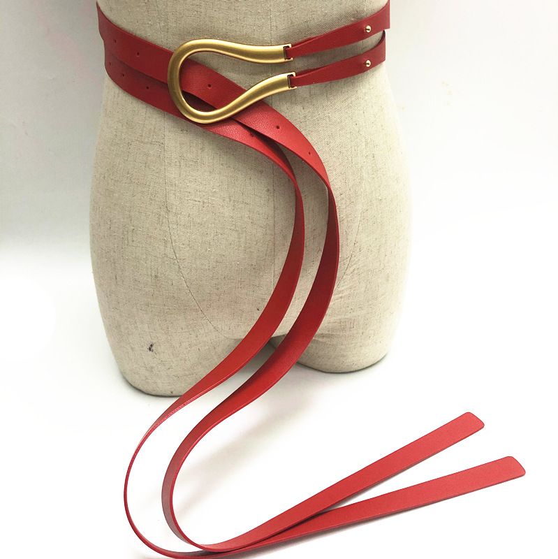 Boucle rouge taille 5*8cm