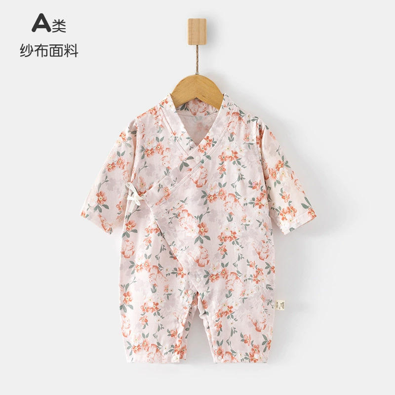 กระต่ายน้อยในดอกไม้