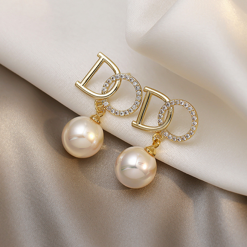 17# DO diamond stud D1074