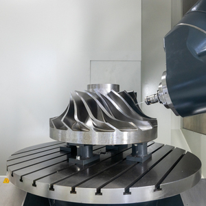 Fresadora CNC de 3 ejes de alto rendimiento Torno CNC de procesamiento de metales a la venta - Product Image 3