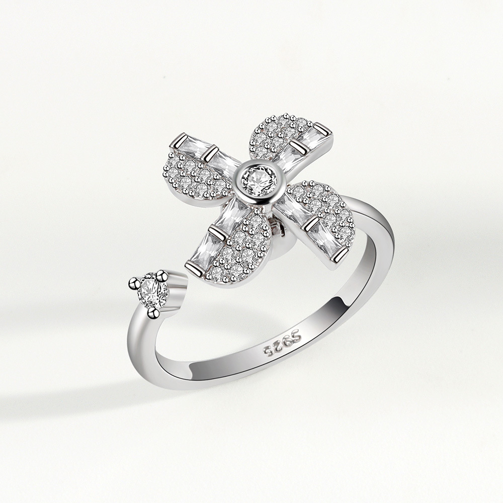 White gold color