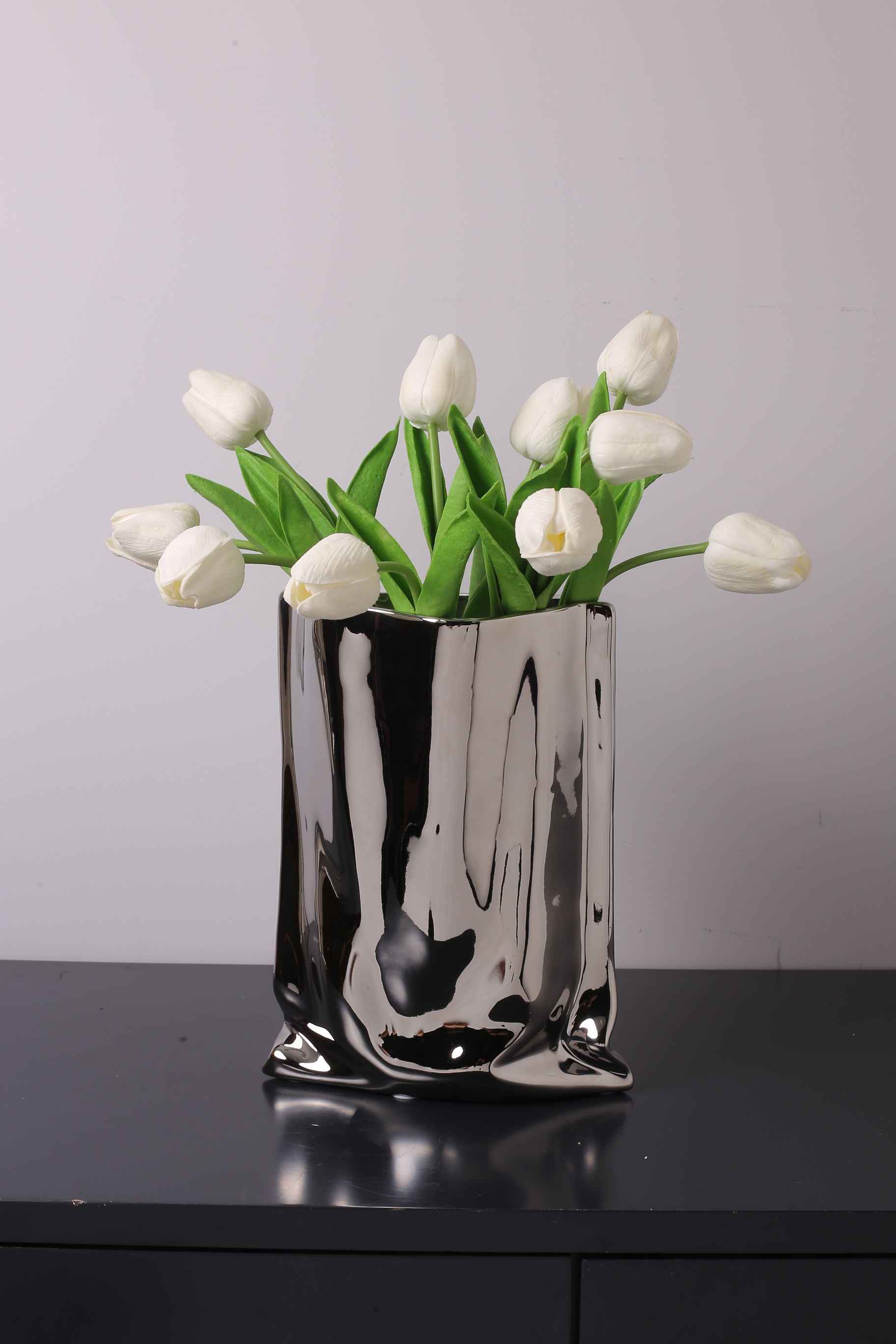 Light luxury electroplating silver vase decoration creative home living room coffee table wine cabinet model room ceramic decor
