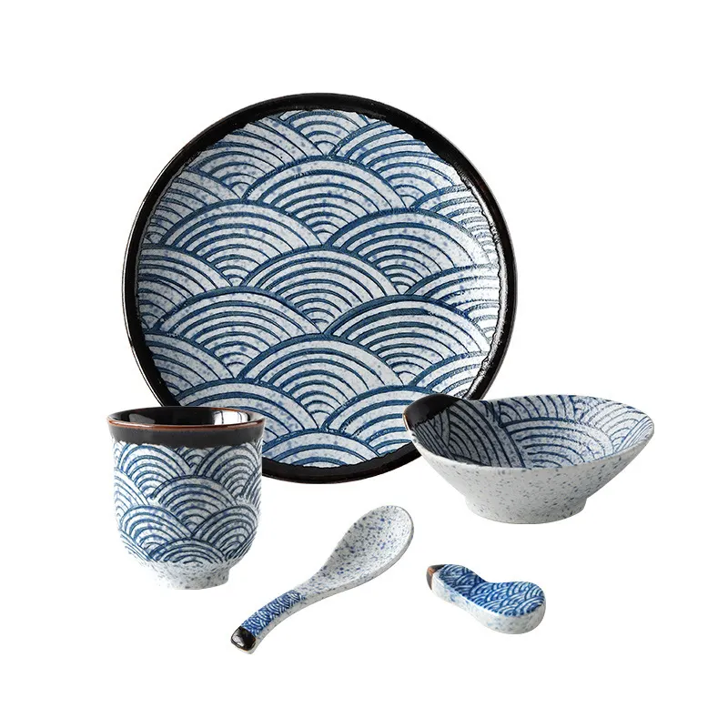 Colher azul com ondas de bolinha, de estilo japonês, ondulado, tigelas e copos, pratos vegetais