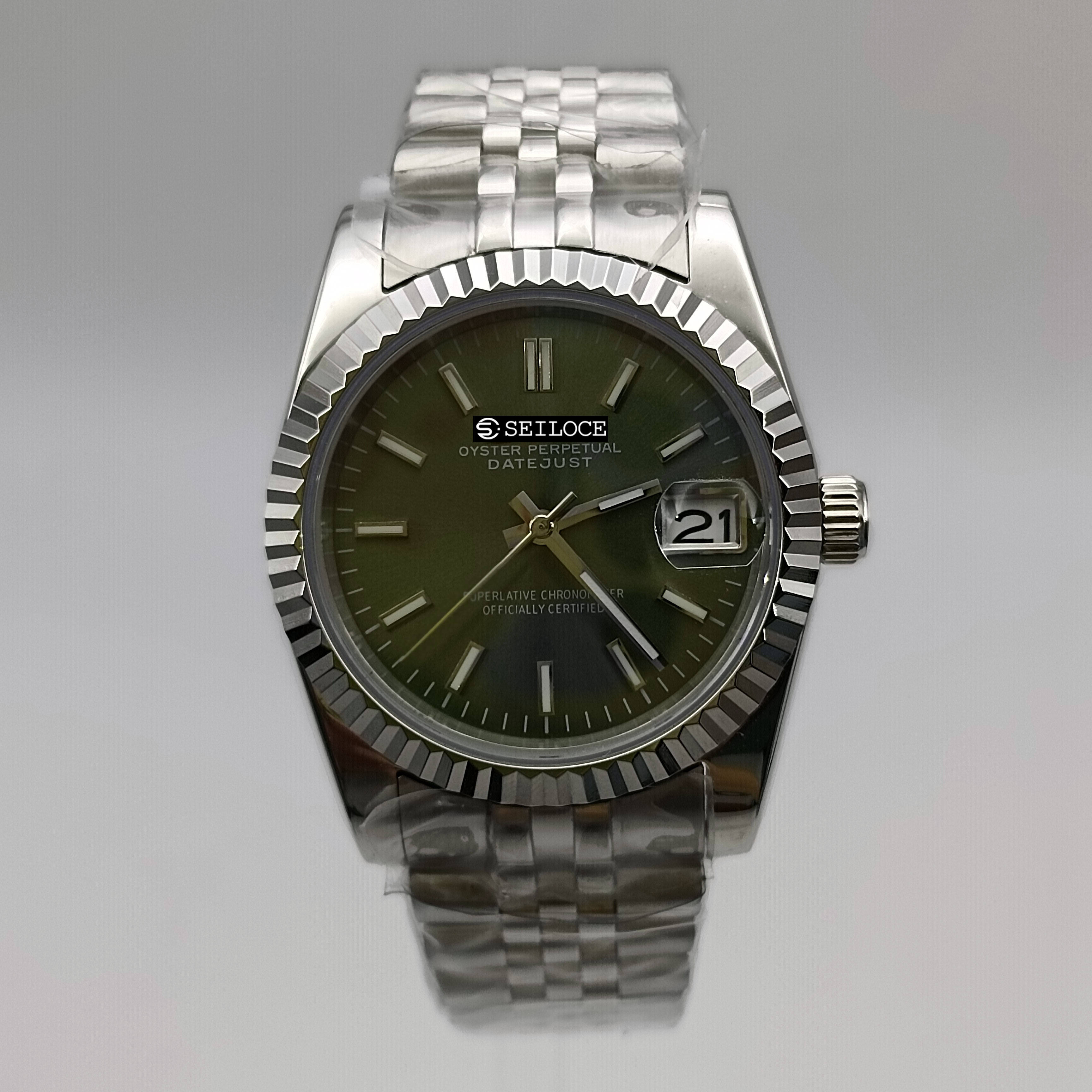 Boîtier argenté + cadran vert