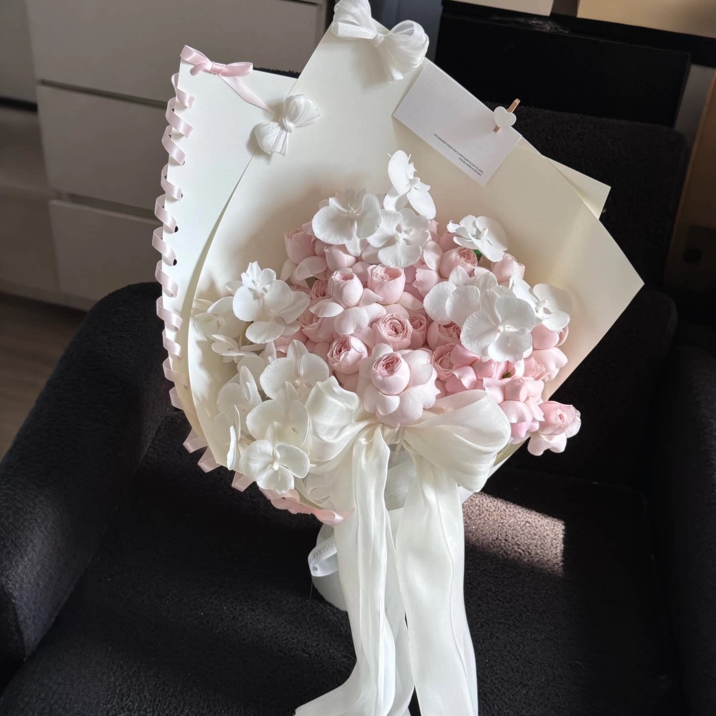 dreamy girl-33 mixed flowers bouquet