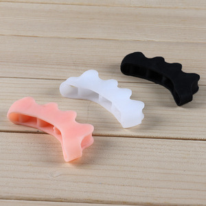 Ayak örtüşme ayak splitter ayak carder silikon ayırma dört delikli beş delikli ped klip guard başparmak halluks valgus düzeltici - Product Image 2