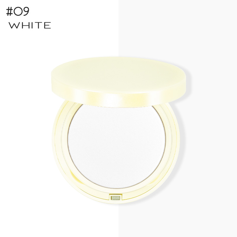 #09 White