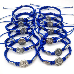 Pulseras de la suerte rojas para hombres y mujeres, regalos utilizado en la oración de San Benito, brazalete con nudo rojo hecho a mano, Rosario