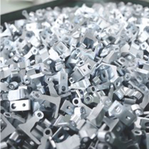 ศูนย์เครื่องจักรกลแนวตั้งห้าแกนความแม่นยำสูงศูนย์เครื่องจักรกลโลหะ CNC