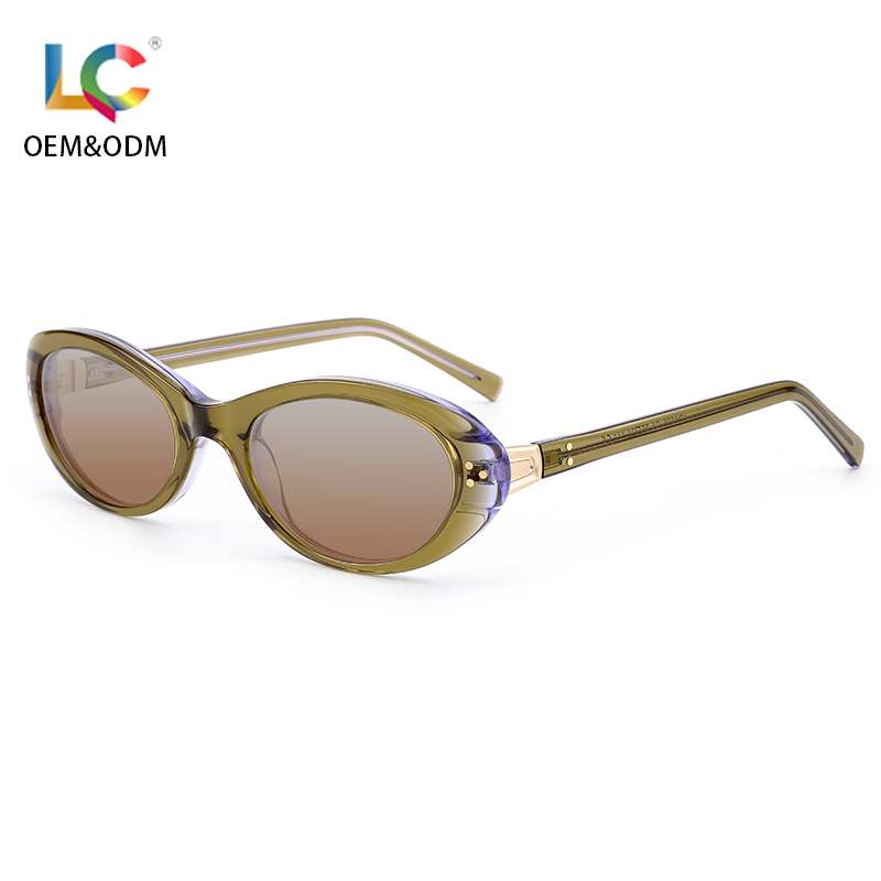 C4 marrone