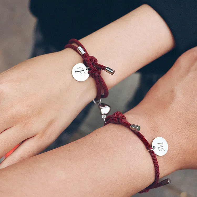 Vnox — bracelets de couple en corde tressée, ensemble de 2 pièces, 26 lettres, breloque, magnétique, coeur, pour hommes et femmes