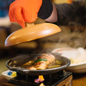 Kitchen Heat Resistant Grilling Gloves Silicone Mitts Oven with 5 <strong>Fingers</strong> for Barbecue Cooking and <strong>Baking</strong> - Product Image 6