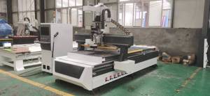 Máquina enrutadora CNC multifunción para metal con cambio de herramienta mini máquina enrutadora CNC para carpintería 1300*2500