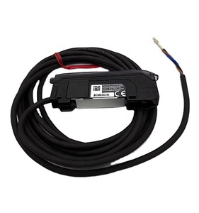 KEYENCE <span class=keywords><strong>FS</strong></span>-<span class=keywords><strong>N11P</strong></span> 数字光纤传感器电缆类型主机 PNP 全新原装